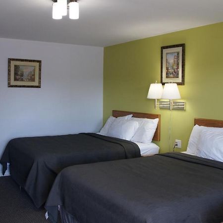 Robyn'S Motel Peterborough Exteriör bild