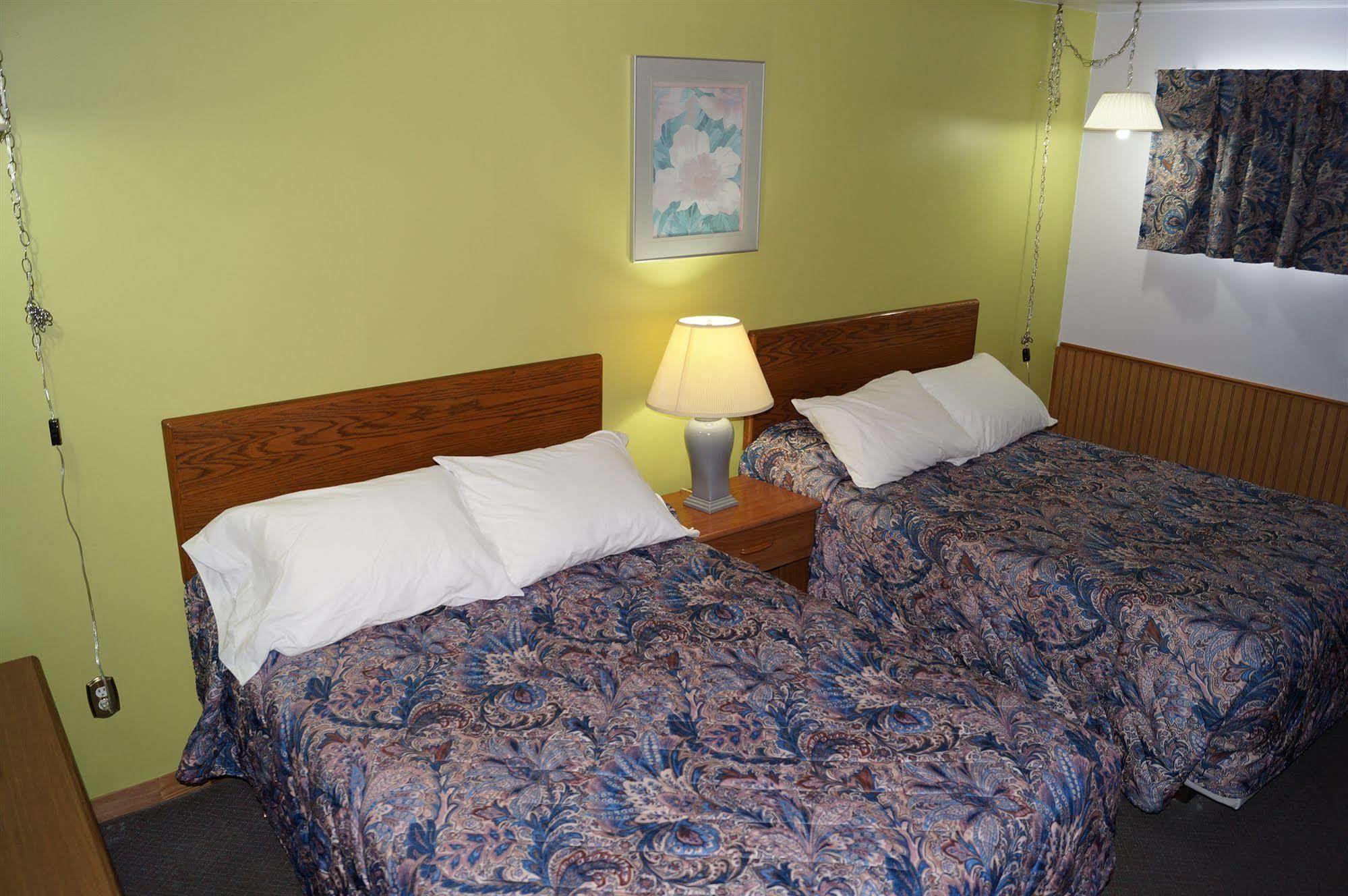 Robyn'S Motel Peterborough Exteriör bild